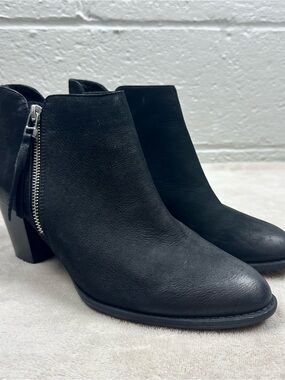 Vionic Upright Sterling Black Leather Ankle Booties Side Zip Block Heel 9